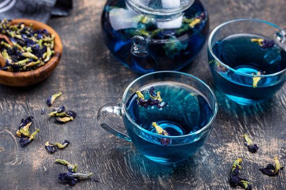 شاي الفراشة الزرقاء البازلاء